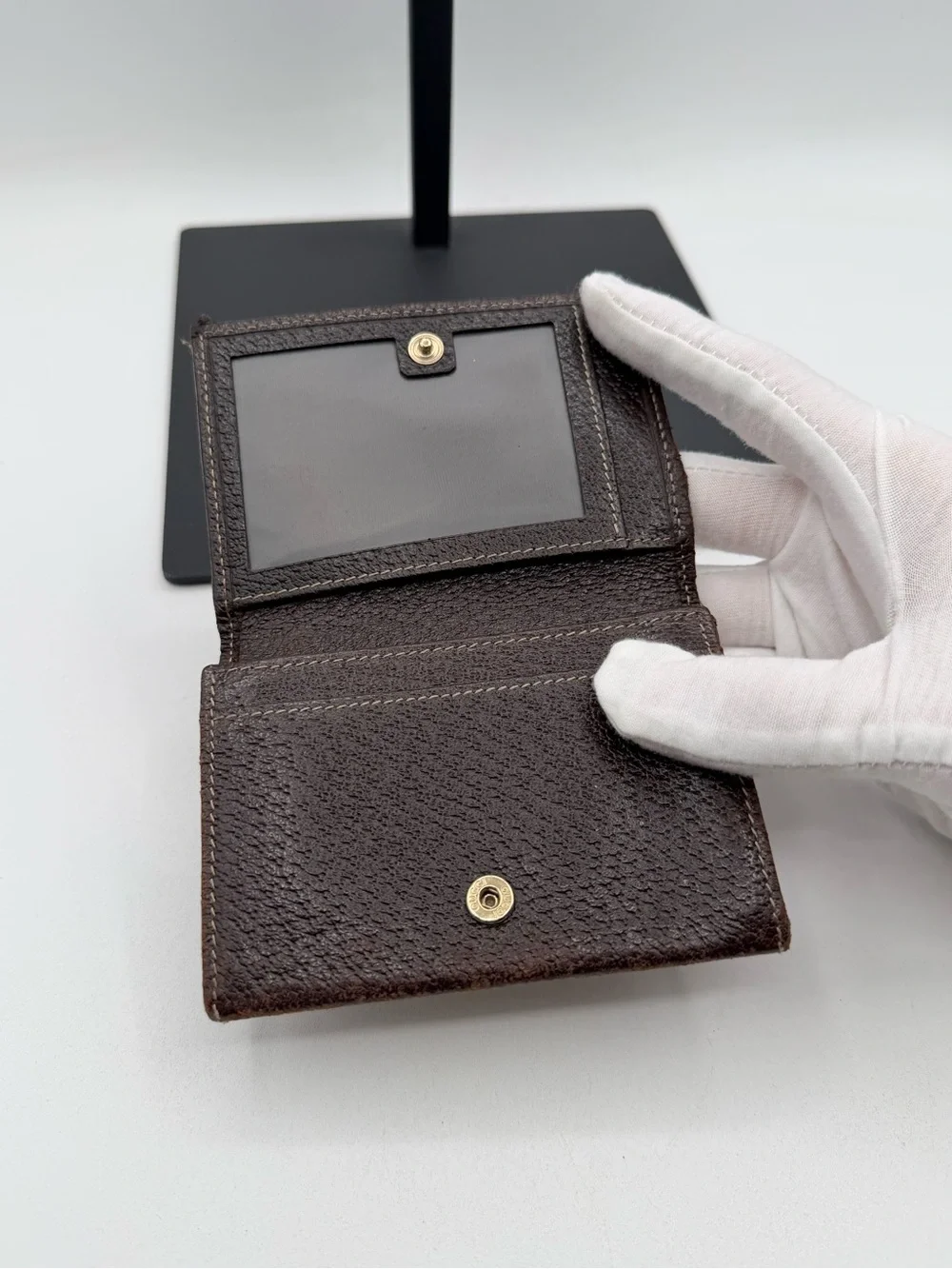 Gucci Bi Fold Chain Card Holder - Picture 8 of 12